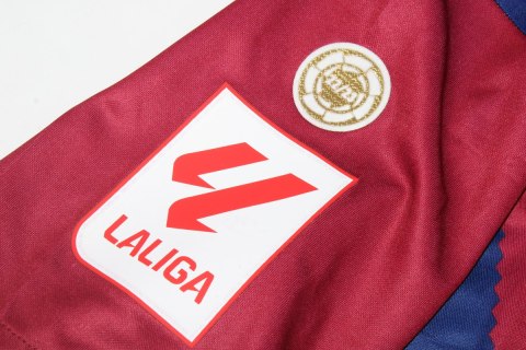 Koszulka Piłkarska FC Barcelona 2023/2024 Home Fan, Lewandowski, Kuszulki Piłkarsrskie Ligi Hiszpańskiej Koszulka Piłkarska FC Barcelona 2023/2024 Home Fan, Lewandowski, Kuszulki Piłkarsrskie Ligi Hiszpańskiej