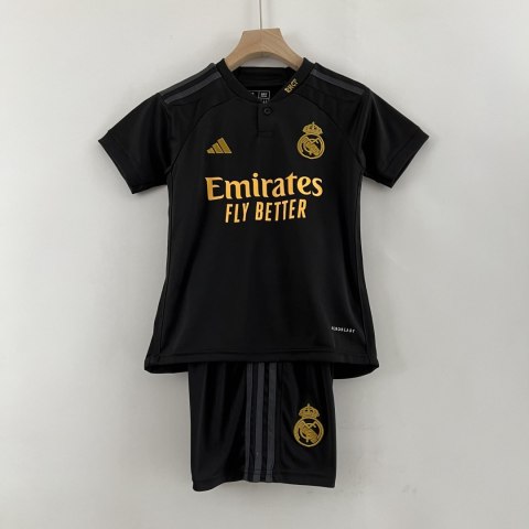 Piłkarski Komplet Dziecięcy Real Madryt 2023/2024 Away Piłkarski Komplet Dziecięcy Real Madryt 2023/2024 Away