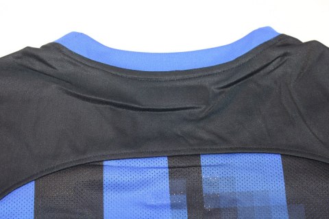 v v
