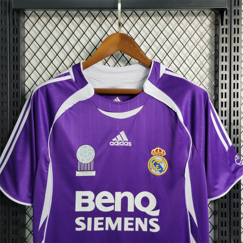 Koszulka Real Madryt 2006/2007 Away Retro, Ronaldo, Beckham, Roberto Carlos Koszulka Real Madryt 2006/2007 Away Retro, Ronaldo, Beckham, Roberto Carlos