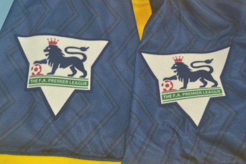 Koszulka Piłkarska Arsenal Londyn 1996/1997 AWAY Retro Koszulka Piłkarska Arsenal Londyn 1996/1997 AWAY Retro