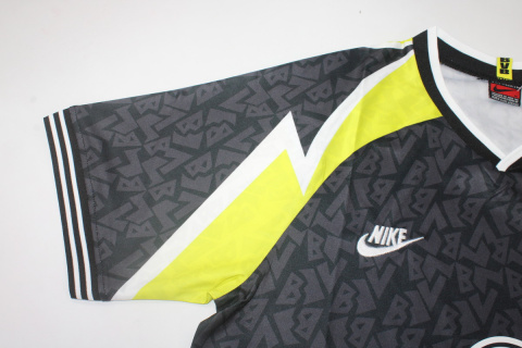 Koszulka Piłkarska Borussia Dortmund 1995/1996 Away Retro, Chapuisat, Moller, Sammer Koszulka Piłkarska Borussia Dortmund 1995/1996 Away Retro, Chapuisat, Moller, Sammer