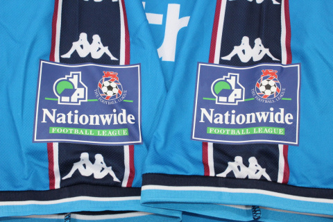 Koszulka Piłkarska Manchester City 1998/1999 Home Retro Koszulka Piłkarska Manchester City 1998/1999 Home Retro
