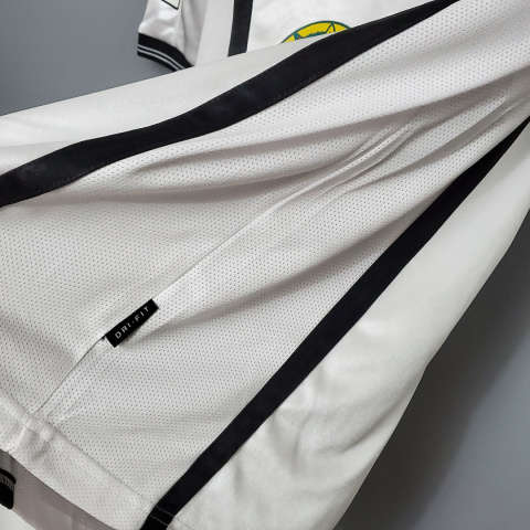 Koszulka Piłkarska Valencia CF 2000/2001 Home Retro, Mendieta, Claudio Lopez Koszulka Piłkarska Valencia CF 2000/2001 Home Retro, Mendieta, Claudio Lopez