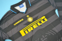 Koszulka Piłkarska Inter Mediolan 1997/1998 UEFA Cup Final Retro Koszulka Piłkarska Inter Mediolan 1997/1998 UEFA Cup Final Retro