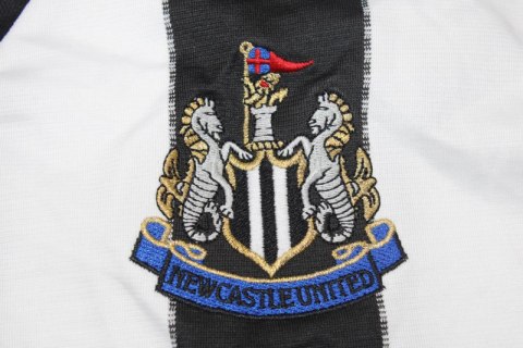 Koszulka Piłkarska Newcastle United 1999/2000 Retro Koszulka Piłkarska Newcastle United 1999/2000 Retro