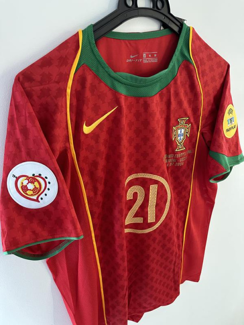 Koszulka Piłkarska Portugalia Euro 2004 Home Retro, Ronaldo, Nuno Gomes, Rui Costa Koszulka Piłkarska Portugalia Euro 2004 Home Retro, Ronaldo, Nuno Gomes, Rui Costa