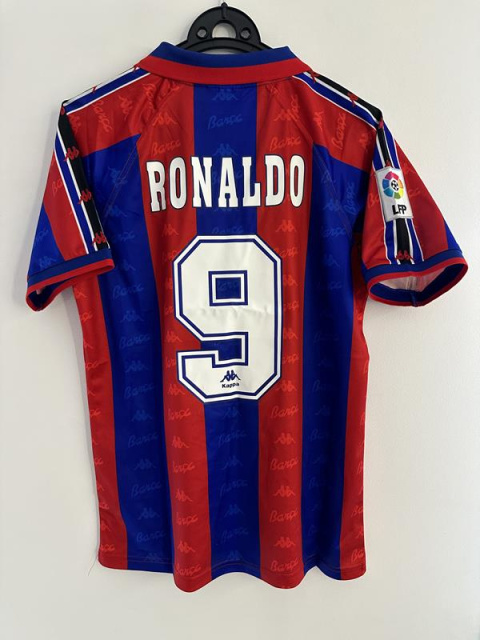 Koszulka Piłkarska FC Barcelona 1996/1997 Home Retro, Ronaldo, Figo, Guardiola Koszulka Piłkarska FC Barcelona 1996/1997 Home Retro, Ronaldo, Figo, Guardiola