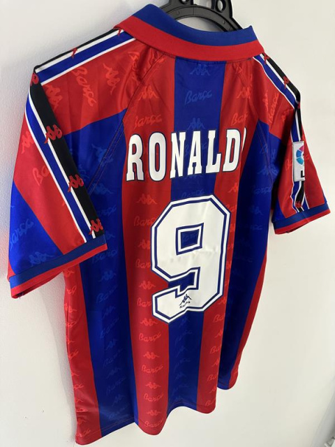 Koszulka Piłkarska FC Barcelona 1996/1997 Home Retro, Ronaldo, Figo, Guardiola Koszulka Piłkarska FC Barcelona 1996/1997 Home Retro, Ronaldo, Figo, Guardiola