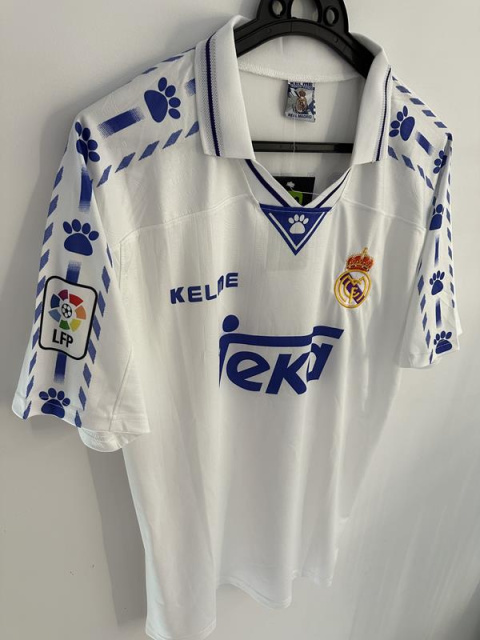 Koszulka Real Madryt 1996/1997 Home Retro, ROBERTO CARLOS, SEEDORF, RAUL,REAL MADRYT koszulki piłkarskie, soccer jersey Koszulka Real Madryt 1996/1997 Home Retro, ROBERTO CARLOS, SEEDORF, RAUL,REAL MADRYT koszulki piłkarskie, soccer jersey