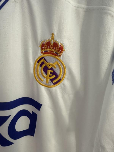 Koszulka Real Madryt 1996/1997 Home Retro, ROBERTO CARLOS, SEEDORF, RAUL,REAL MADRYT koszulki piłkarskie, soccer jersey Koszulka Real Madryt 1996/1997 Home Retro, ROBERTO CARLOS, SEEDORF, RAUL,REAL MADRYT koszulki piłkarskie, soccer jersey