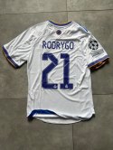Koszulka Piłkarska Real Madryt 2021/22 Retro Koszulka Piłkarska Real Madryt 2021/22 Retro