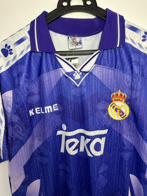 Koszulka Real Madryt 1996/1997 Away Retro, ROBERTO CARLOS, SEEDORF, RAUL,REAL MADRYT koszulki piłkarskie, soccer jersey Koszulka Real Madryt 1996/1997 Away Retro, ROBERTO CARLOS, SEEDORF, RAUL,REAL MADRYT koszulki piłkarskie, soccer jersey