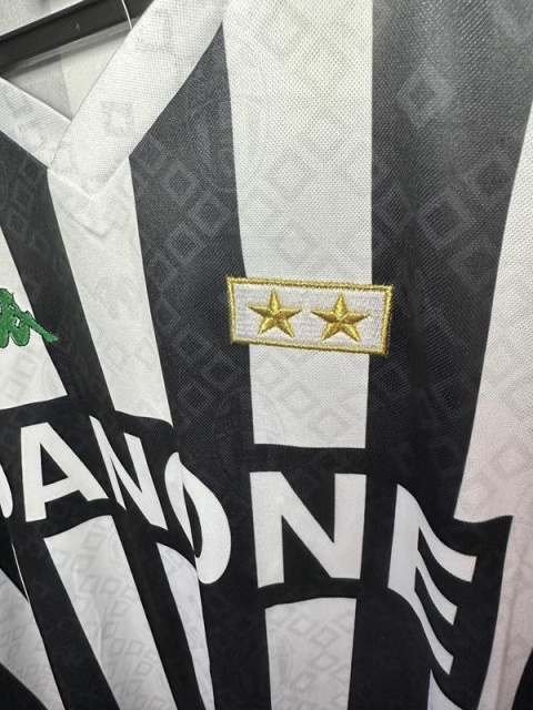 Koszulka Piłkarska Juventus Turyn 1993/1994 Retro Koszulka Piłkarska Juventus Turyn 1993/1994 Retro