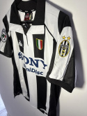 Koszulka Piłkarska Juventus Turyn 1997/1998 Retro Koszulka Piłkarska Juventus Turyn 1997/1998 Retro