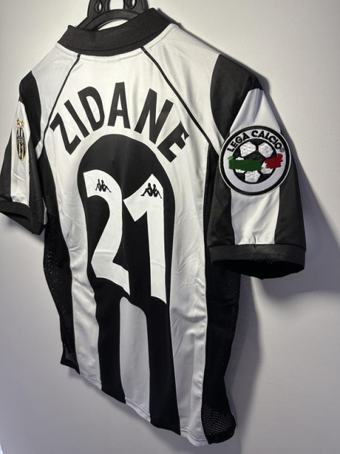 Koszulka Piłkarska Juventus Turyn 1997/1998 Retro Koszulka Piłkarska Juventus Turyn 1997/1998 Retro