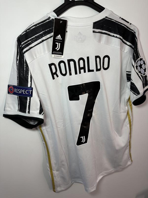 Koszulka Piłkarska Juventus Turyn 2020/2021 Retro Koszulka Piłkarska Juventus Turyn 2020/2021 Retro