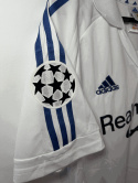 Koszulka Piłkarska Real Madryt 2001/2002 Retro Koszulka Piłkarska Real Madryt 2001/2002 Retro