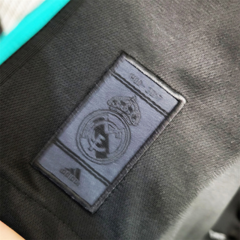 Koszulka Piłkarska Real Madryt 2017/2018 Superpuchar Finał Retro Koszulka Piłkarska Real Madryt 2017/2018 Superpuchar Finał Retro