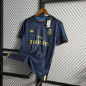 Koszulka Piłkarska Real Madryt 2019/20 Granatowa Retro Koszulka Piłkarska Real Madryt 2019/20 Granatowa Retro