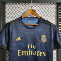 Koszulka Piłkarska Real Madryt 2019/20 Granatowa Retro Koszulka Piłkarska Real Madryt 2019/20 Granatowa Retro