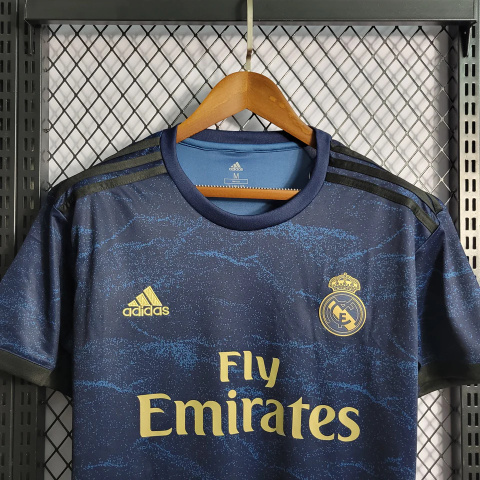 Koszulka Piłkarska Real Madryt 2019/20 Granatowa Retro Koszulka Piłkarska Real Madryt 2019/20 Granatowa Retro