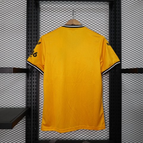 Koszulka piłkarska Wolverhampton 2023/2024 Home FAN Koszulka piłkarska Wolverhampton 2023/2024 Home FAN
