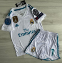 Komplet Piłkarski Dziecięcy Real Madryt 2017/2018 Retro, Ronaldo Komplet Piłkarski Dziecięcy Real Madryt 2017/2018 Retro, Ronaldo