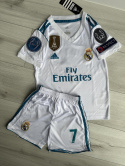 Komplet Piłkarski Dziecięcy Real Madryt 2017/2018 Retro, Ronaldo Komplet Piłkarski Dziecięcy Real Madryt 2017/2018 Retro, Ronaldo