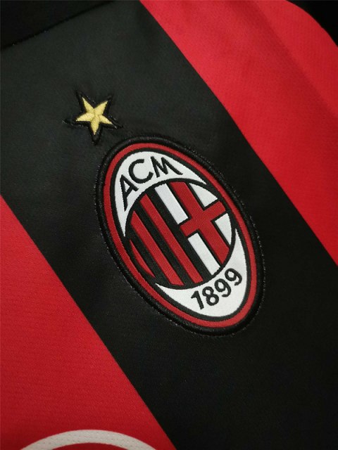 Koszulka Piłkarska AC Milan 2000/2001 Retro Koszulka Piłkarska AC Milan 2000/2001 Retro