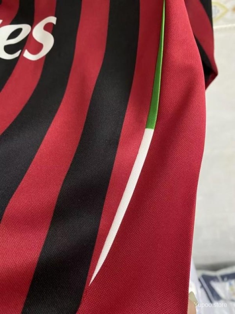 Koszulka Piłkarska AC Milan 2011/2012 Home Retro Koszulka Piłkarska AC Milan 2011/2012 Home Retro