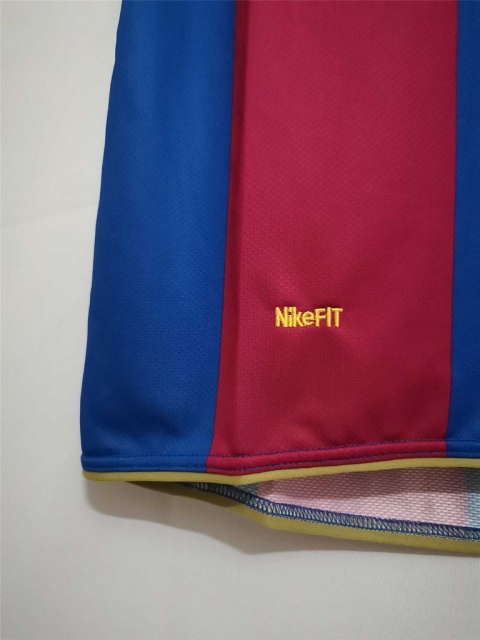 Koszulka Piłkarska FC Barcelona 2007/2008 Retro, Messi, Ronaldinho, Eto'o, Xavi, Iniesta Koszulka Piłkarska FC Barcelona 2007/2008 Retro, Messi, Ronaldinho, Eto'o, Xavi, Iniesta