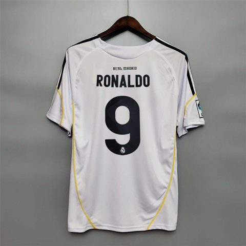 Koszulka Piłkarska Real Madryt 2009/2010 Retro, Ronaldo, Cristiano Ronaldo, Kaka Koszulka Piłkarska Real Madryt 2009/2010 Retro, Ronaldo, Cristiano Ronaldo, Kaka