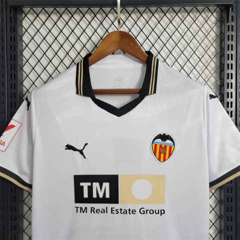 Koszulka Piłkarska Valencia CF 2023/2024 Home Fan Koszulka Piłkarska Valencia CF 2023/2024 Home Fan