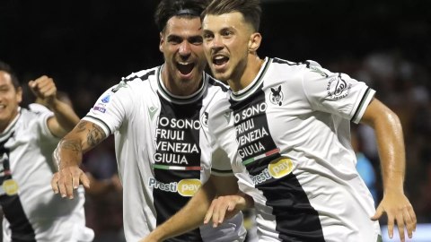 Koszulka Piłkarska Udinese Calcio 2023/2024 Home Koszulka Piłkarska Udinese Calcio 2023/2024 Home