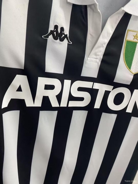 Koszulka Piłkarska Juventus Turyn 1984/1985 Home Retro, Boniek, Platini Koszulka Piłkarska Juventus Turyn 1984/1985 Home Retro, Boniek, Platini