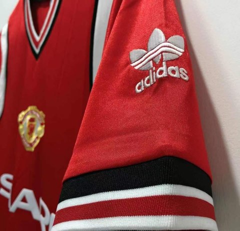 Koszulka Piłkarska Manchester United 1984/1985 Home Retro, Robson, Hughes Koszulka Piłkarska Manchester United 1984/1985 Home Retro, Robson, Hughes
