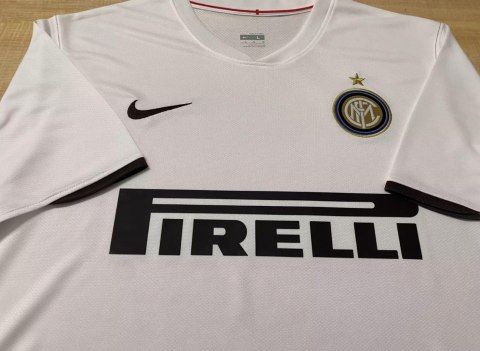 Koszulka Piłkarska Inter Mediolan 2008/2009 Away Retro, Adriano, Quaresma Koszulka Piłkarska Inter Mediolan 2008/2009 Away Retro, Adriano, Quaresma