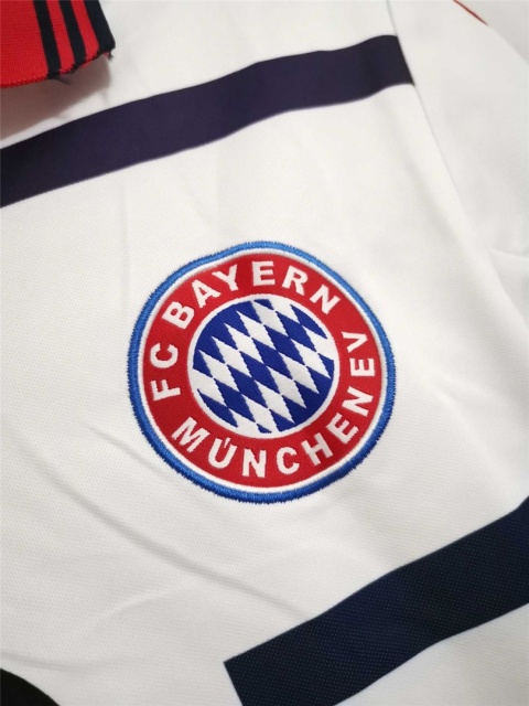 Koszulka Piłkarska Bayern Monachium 1999/2000 Away Retro, Elber, Scholl, Matthaus Koszulka Piłkarska Bayern Monachium 1999/2000 Away Retro, Elber, Scholl, Matthaus