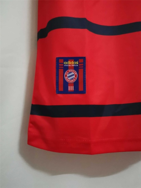 Koszulka Piłkarska Bayern Monachium 1999/2000 Away Retro, Elber, Scholl, Matthaus Koszulka Piłkarska Bayern Monachium 1999/2000 Away Retro, Elber, Scholl, Matthaus