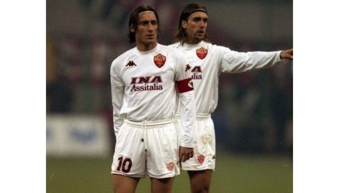 Koszulka Piłkarska AS Roma 2000/2001 Away Retro Koszulka Piłkarska AS Roma 2000/2001 Away Retro