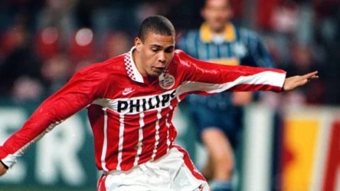 Koszulka Piłkarska PSV Eindhoven 1995/1996 Home Retro Koszulka Piłkarska PSV Eindhoven 1995/1996 Home Retro