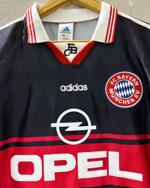 Koszulka Piłkarska Bayern Monachium 1997/1998 Home Retro Koszulka Piłkarska Bayern Monachium 1997/1998 Home Retro