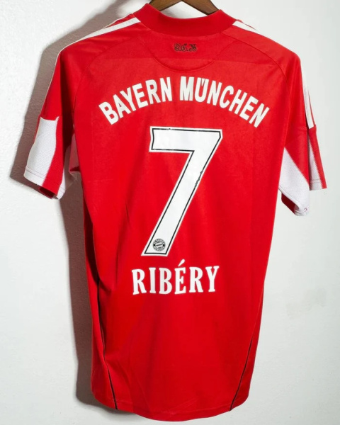 Koszulka Piłkarska Bayern Monachium 2010/2011 Home Retro, Robben, Ribery Koszulka Piłkarska Bayern Monachium 2010/2011 Home Retro, Robben, Ribery