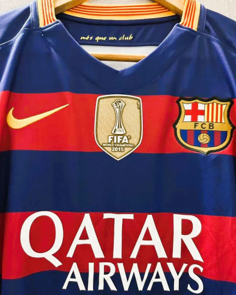 Koszulka Piłkarska FC Barcelona 2015/2016 Retroi, Messi, Neymar, Suarez, Iniesta, Xavi Koszulka Piłkarska FC Barcelona 2015/2016 Retroi, Messi, Neymar, Suarez, Iniesta, Xavi