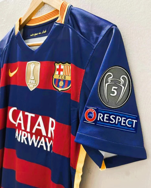Koszulka Piłkarska FC Barcelona 2015/2016 Retroi, Messi, Neymar, Suarez, Iniesta, Xavi Koszulka Piłkarska FC Barcelona 2015/2016 Retroi, Messi, Neymar, Suarez, Iniesta, Xavi