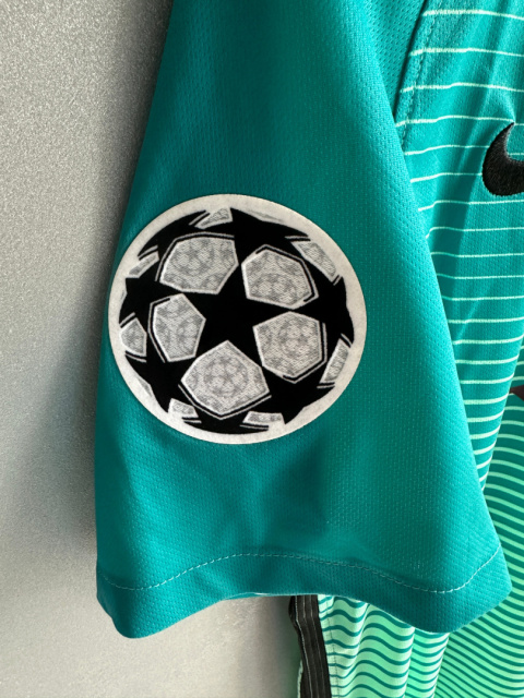 Koszulka Piłkarska FC Barcelona 2016/2017 3rd Retro, MESSI, SUAREZ, NEYMAR, INITESTA, XAVI Koszulka Piłkarska FC Barcelona 2016/2017 3rd Retro, MESSI, SUAREZ, NEYMAR, INITESTA, XAVI