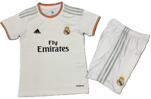 Piłkarski Komplet Strój Dziecięcy Real Madryt 20132014 Home Retro, Ronaldo Piłkarski Komplet Strój Dziecięcy Real Madryt 20132014 Home Retro, Ronaldo
