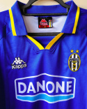 Koszulka Piłkarska Juventus Turyn 1994/1995 Away Retro Koszulka Piłkarska Juventus Turyn 1994/1995 Away Retro