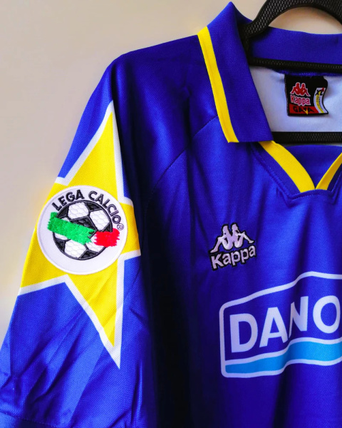 Koszulka Piłkarska Juventus Turyn 1994/1995 Away Retro Koszulka Piłkarska Juventus Turyn 1994/1995 Away Retro